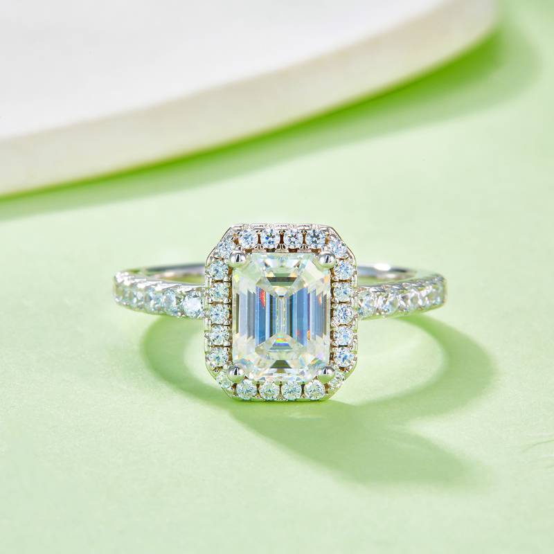Affordable Luxury长方形S925银镀白金MoissaniteWomen's Ring2.0ctD级